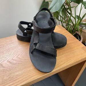 Teva Midform Universal Black Leather Sandals